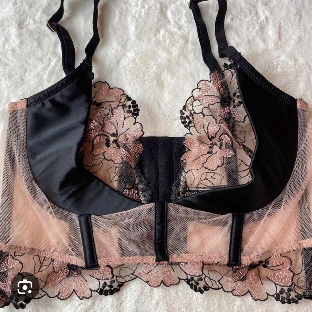 Victoria's Secret Very Sexy Lightly Lined Quarter Cup Bra 36DD